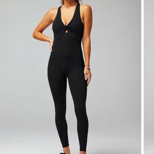 Fabletics Oasis Twist Front 7/8 Jumpsuit Size Medium